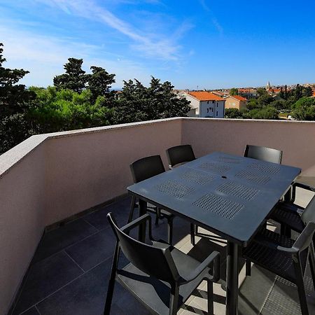 Apartments Lola Новалья Экстерьер фото