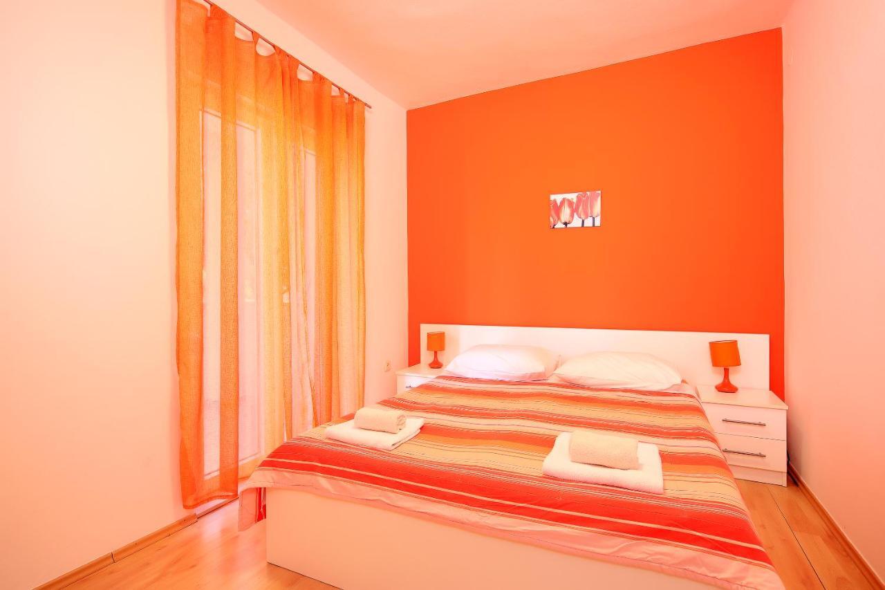 Apartments Lola Новалья Экстерьер фото